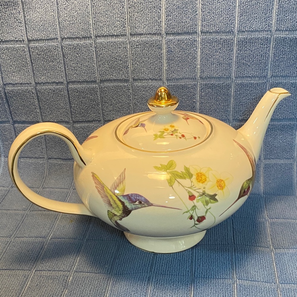 Floral Hummingbird Teapot with Gold Accents! Ambrosia by Abbott.